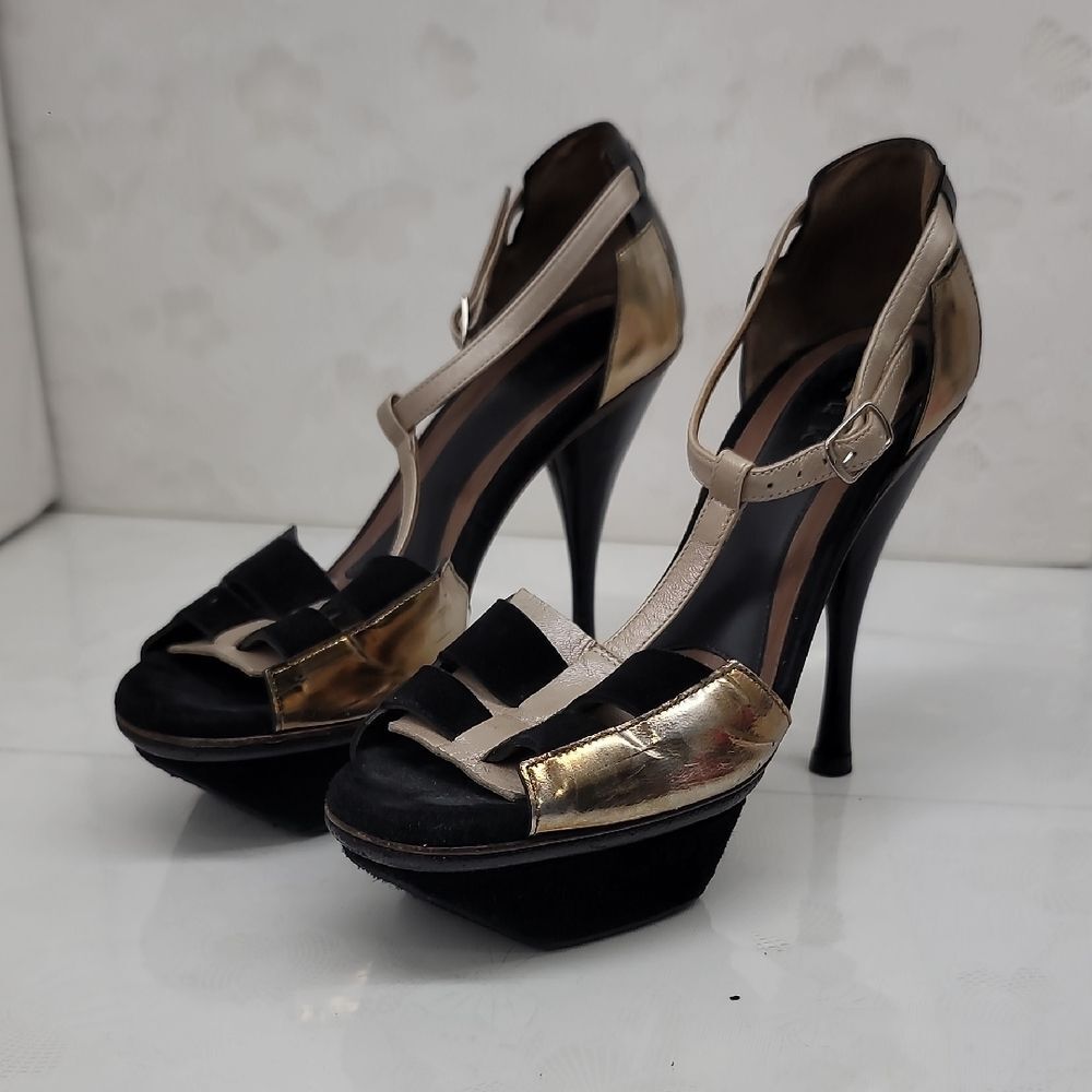 Marni Suede T-Strap Sandals Size 37